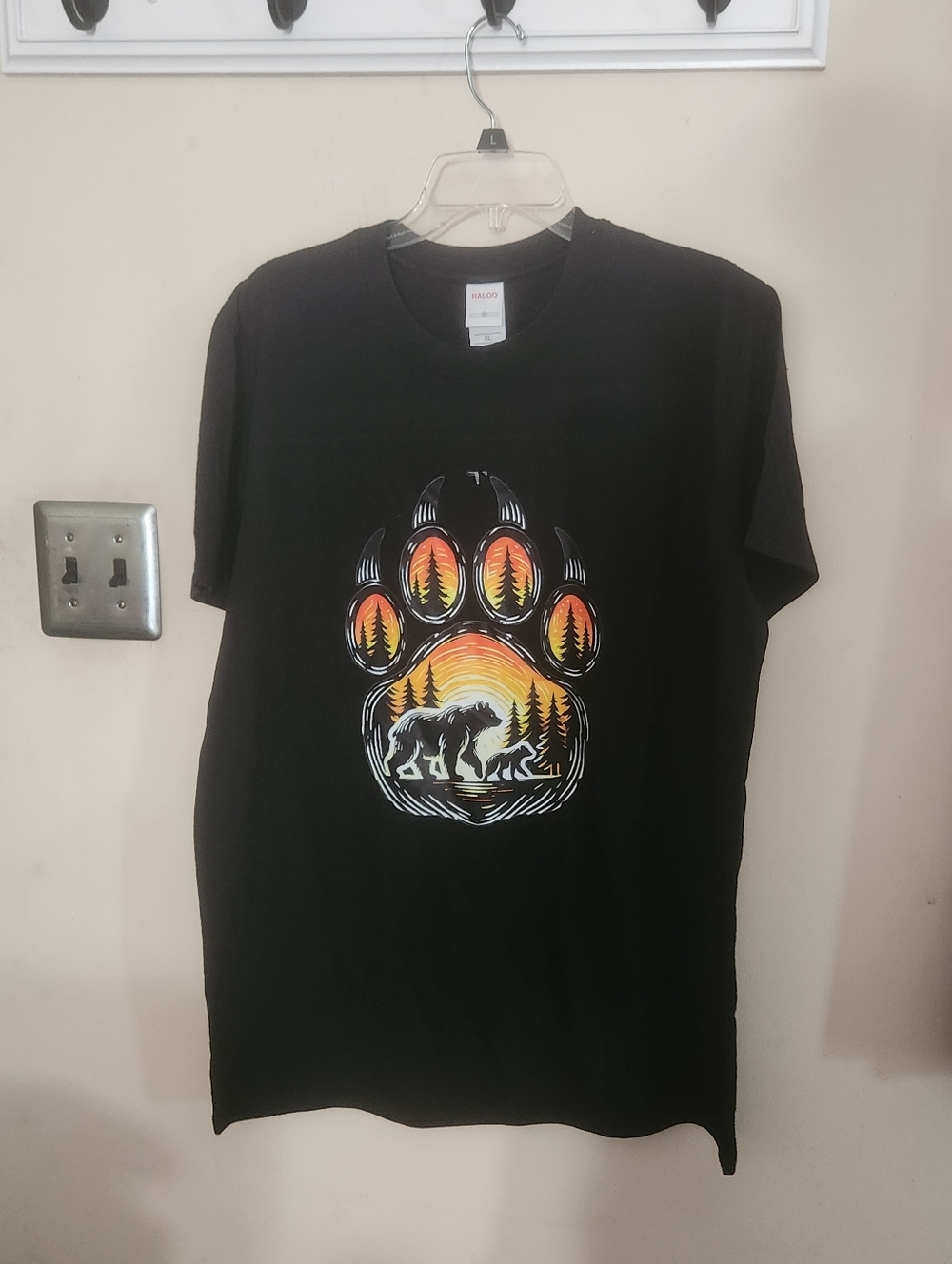 🎉 Men's Bear Paw Tee